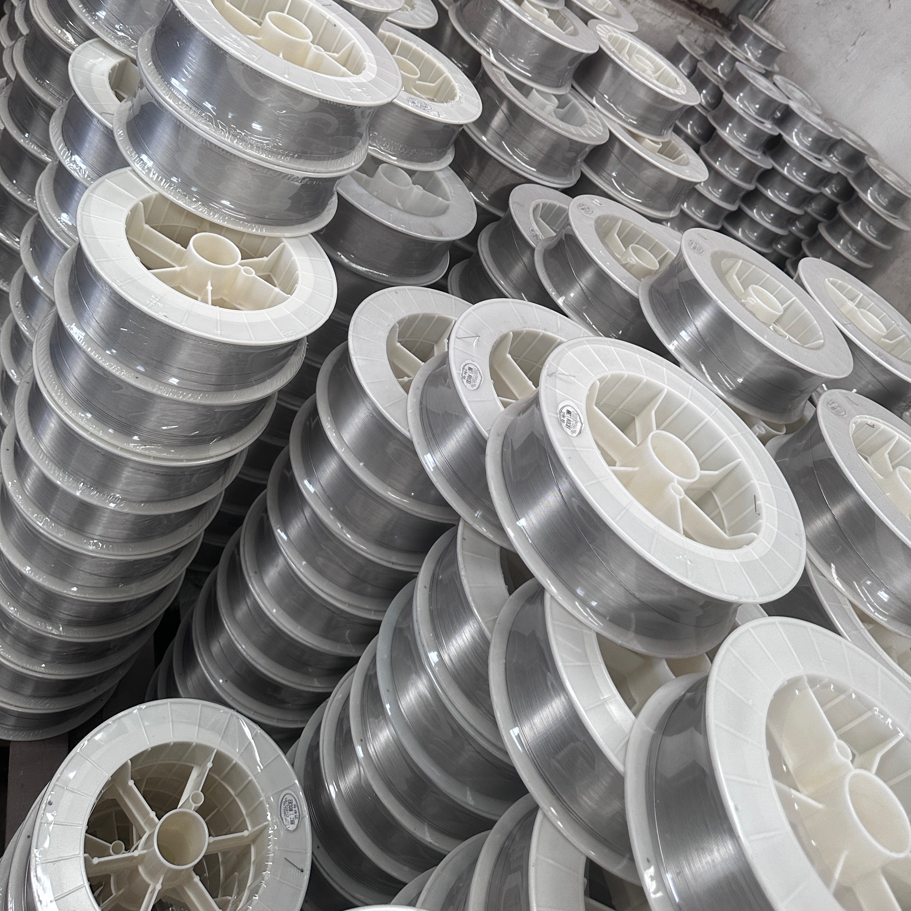 Stainless steel gas shielded welding wire